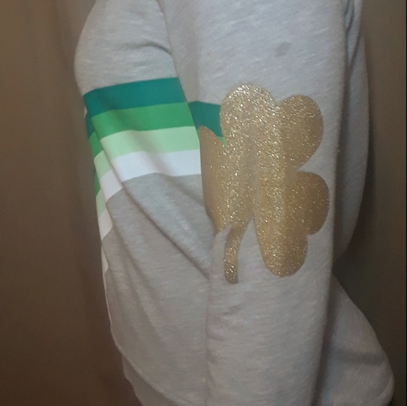 Sweater - Picture 4 of 10